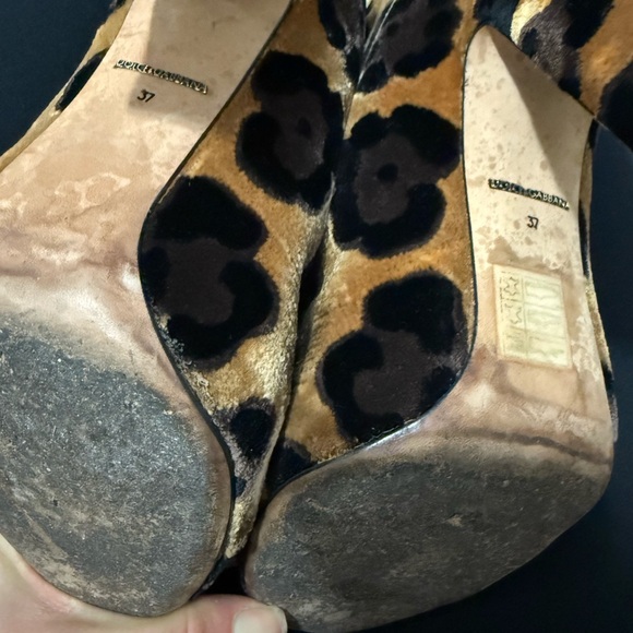 Dolce and Gabbana Leopard Print Heeled Booties size 37 - Picture 11 of 11